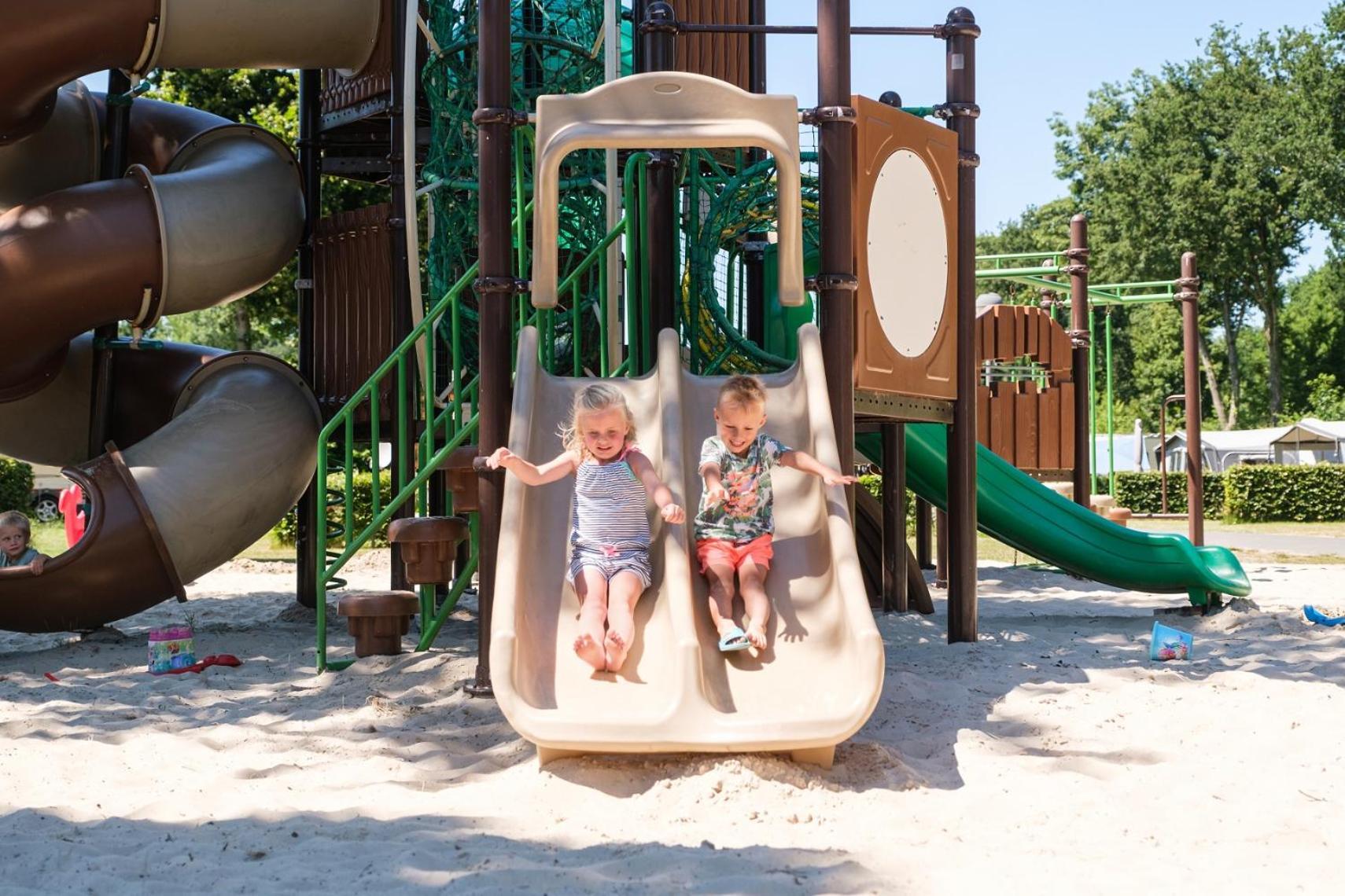 Camping De Pallegarste - Voor Uw Vakantiebestemming! Marienberg المظهر الخارجي الصورة
